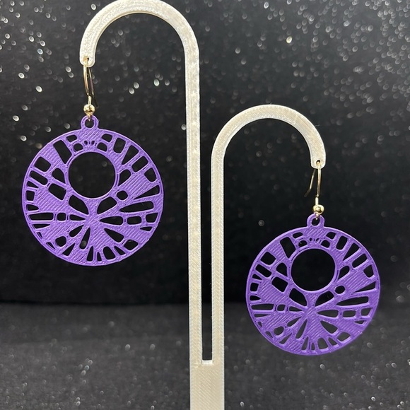 The Circle Fold Purple Earrings - Picture 4 of 4